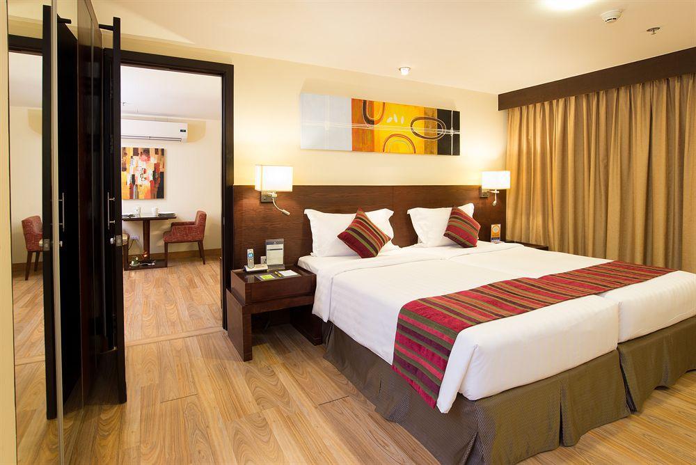 Lohas Residences Sukhumvit 2 Khách sạn Bangkok