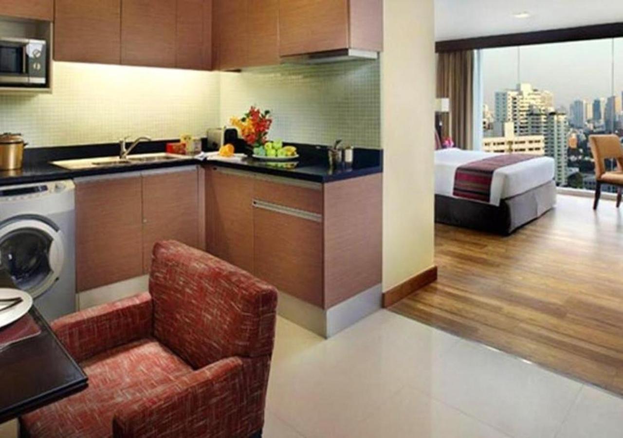 Lohas Residences Sukhumvit 2 Khách sạn 4*